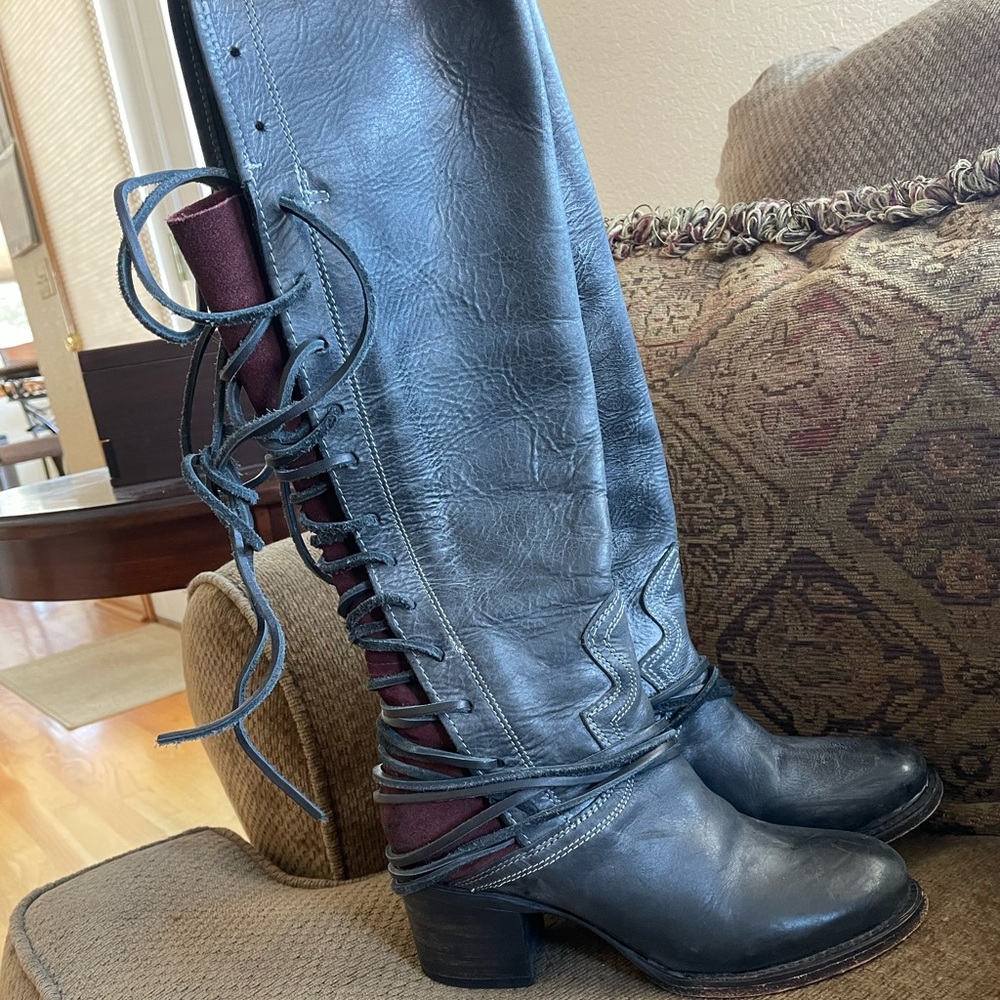 Freebird By Steven Black “COAL”…Used, but great condition!